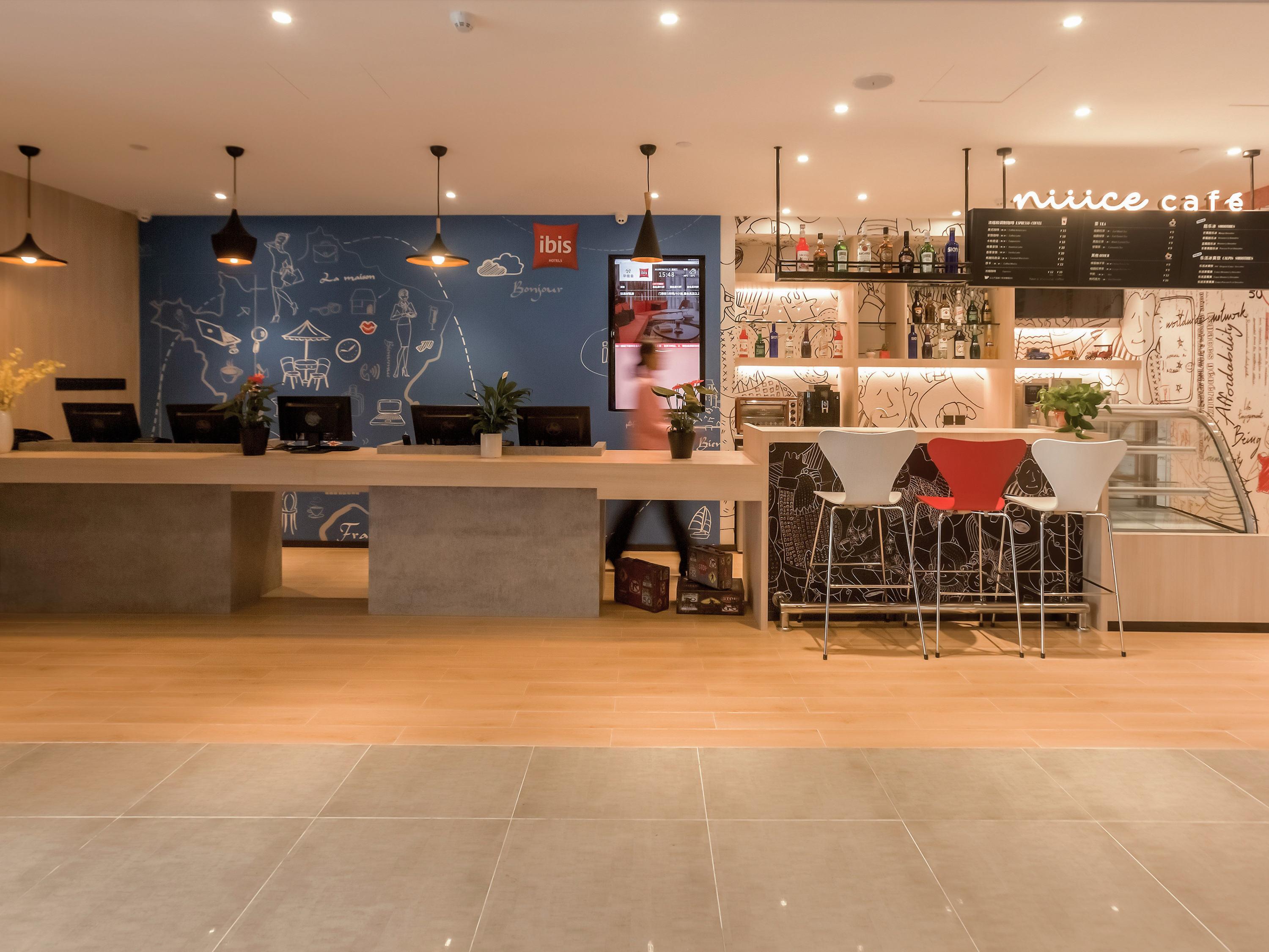 Ibis Zhengzhou Longhai Road Εξωτερικό φωτογραφία
