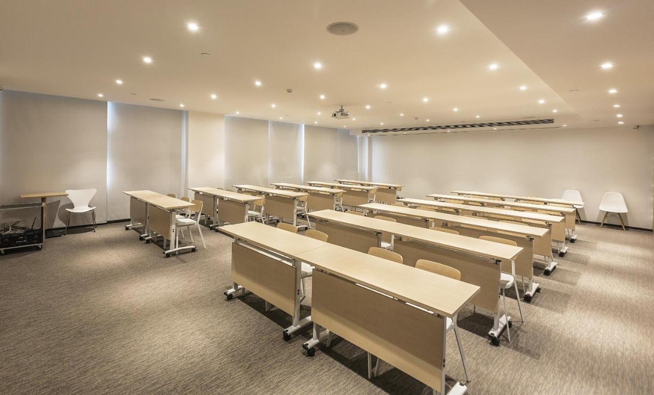 Ibis Zhengzhou Longhai Road Εξωτερικό φωτογραφία